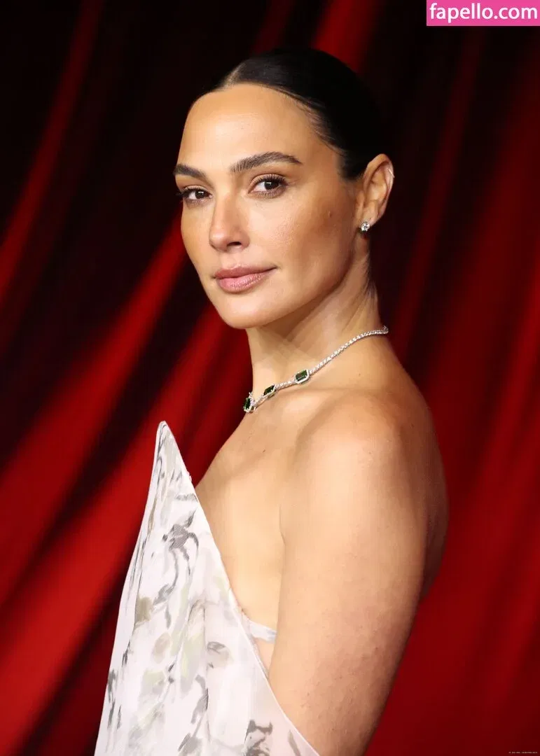 gal_gadot Onlyfans Photo Gallery 