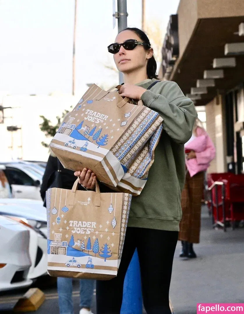 gal_gadot Onlyfans Photo Gallery 