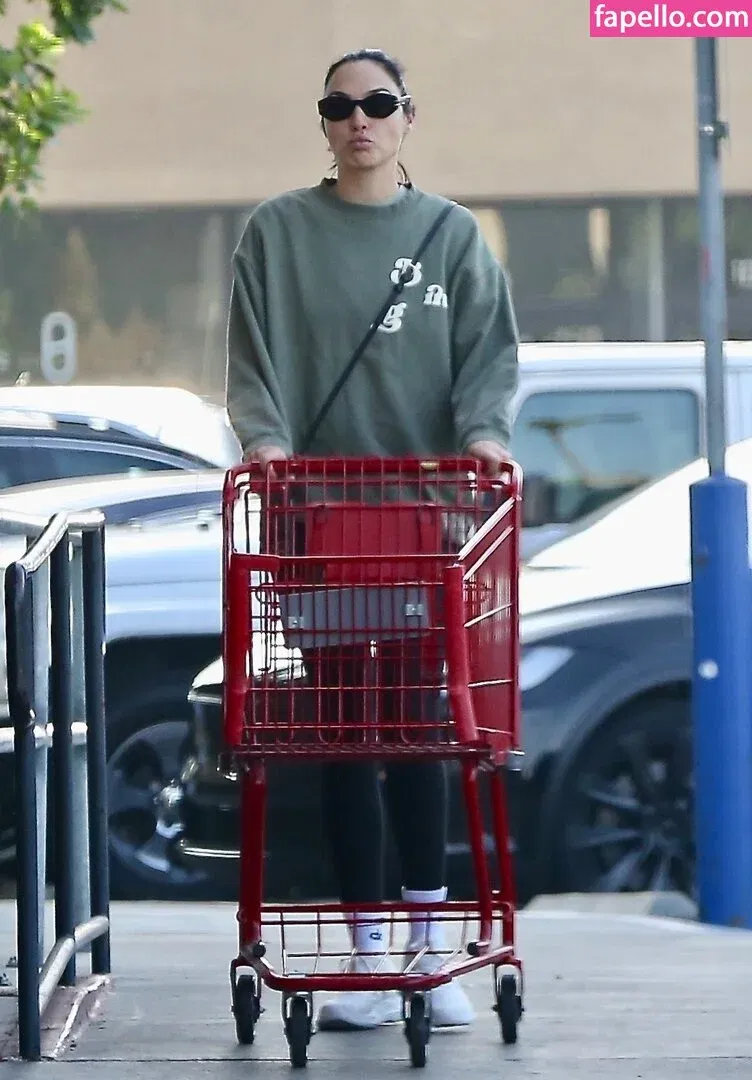 gal_gadot Onlyfans Photo Gallery 