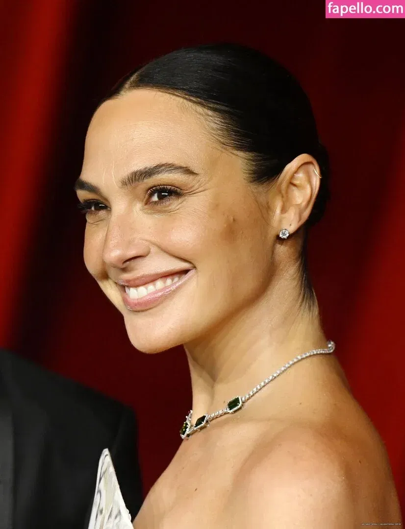 gal_gadot Onlyfans Photo Gallery 