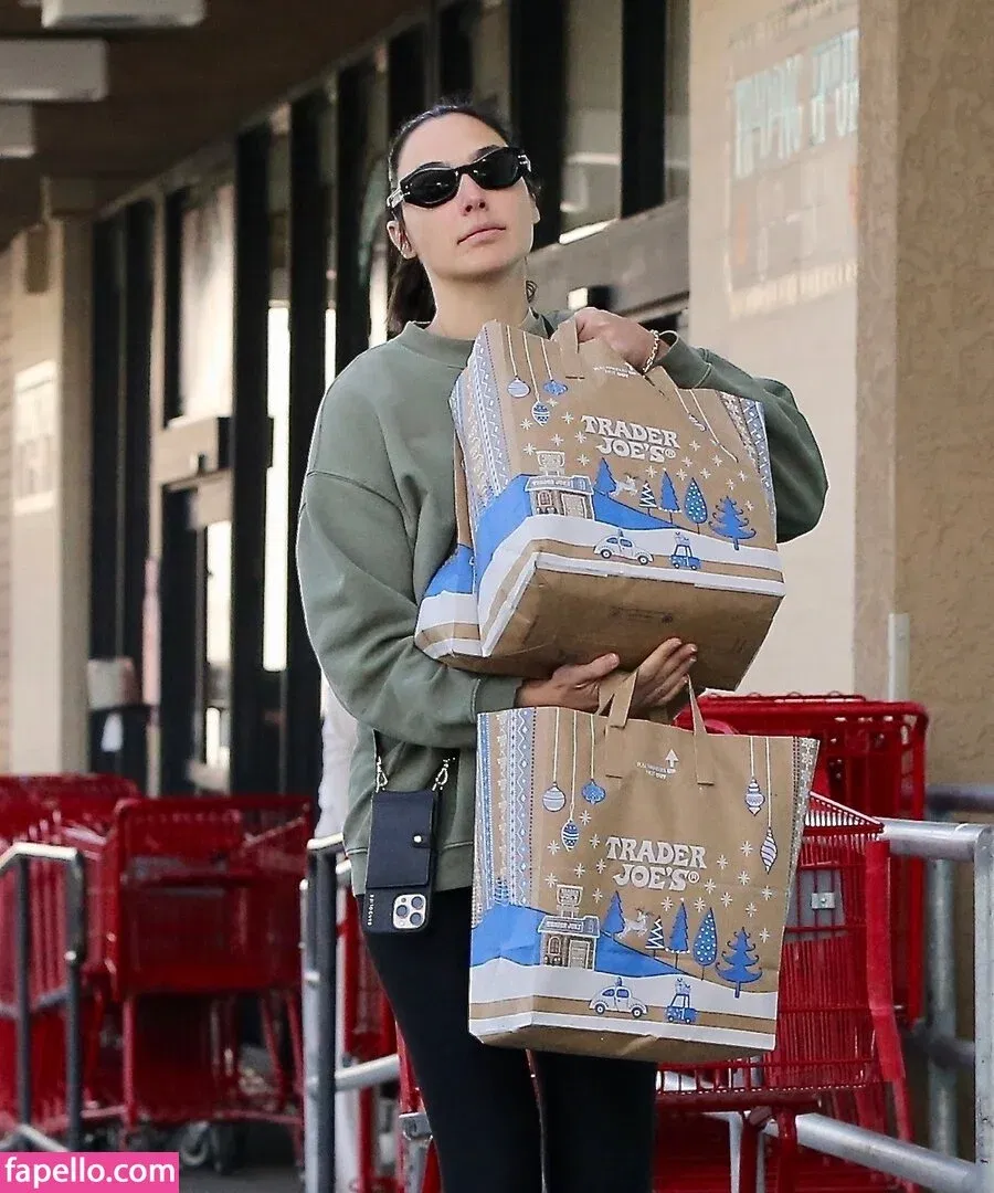 gal_gadot Onlyfans Photo Gallery 