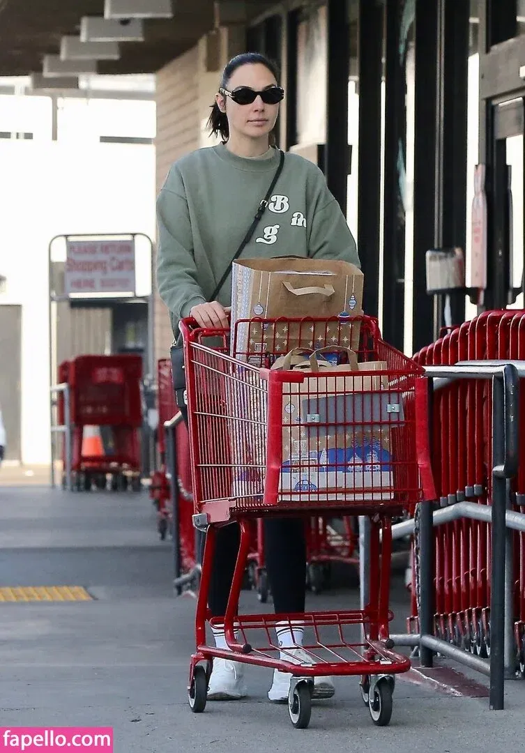 gal_gadot Onlyfans Photo Gallery 