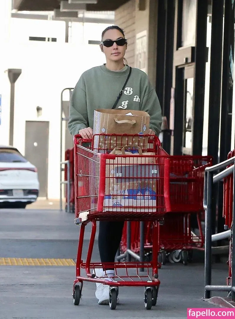 gal_gadot Onlyfans Photo Gallery 