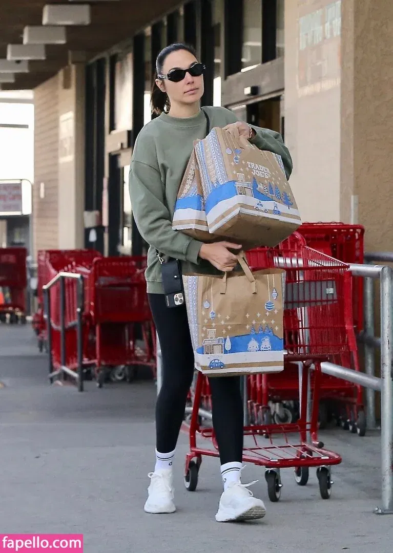 gal_gadot Onlyfans Photo Gallery 