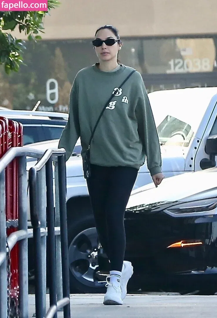 gal_gadot Onlyfans Photo Gallery 