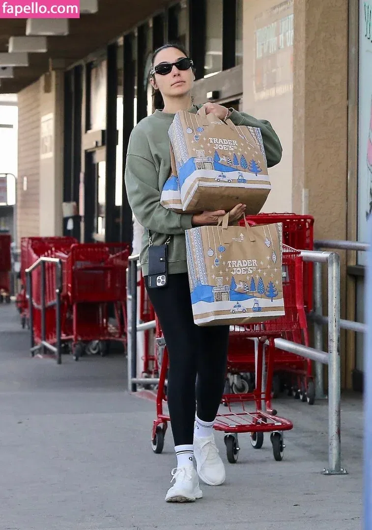 gal_gadot Onlyfans Photo Gallery 