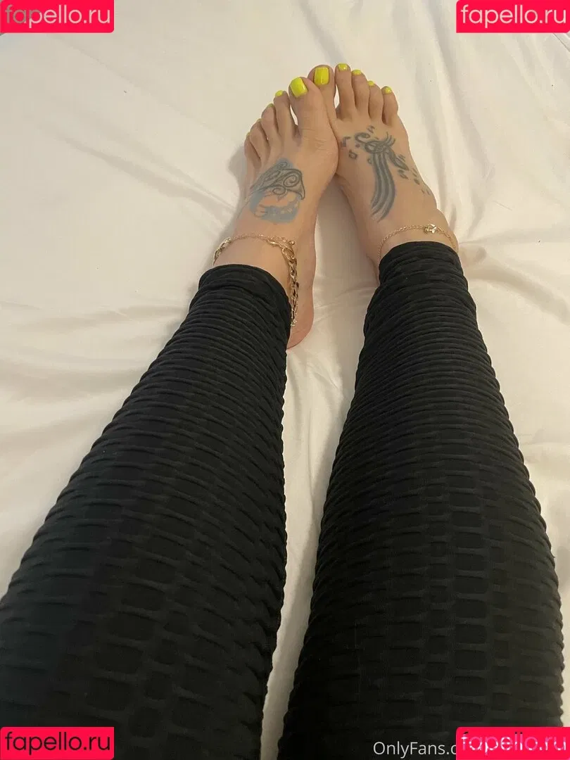 servingfet Onlyfans Photo Gallery 