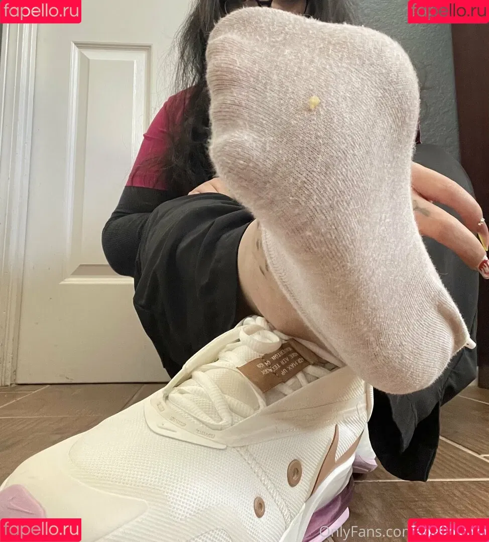 servingfet Onlyfans Photo Gallery 