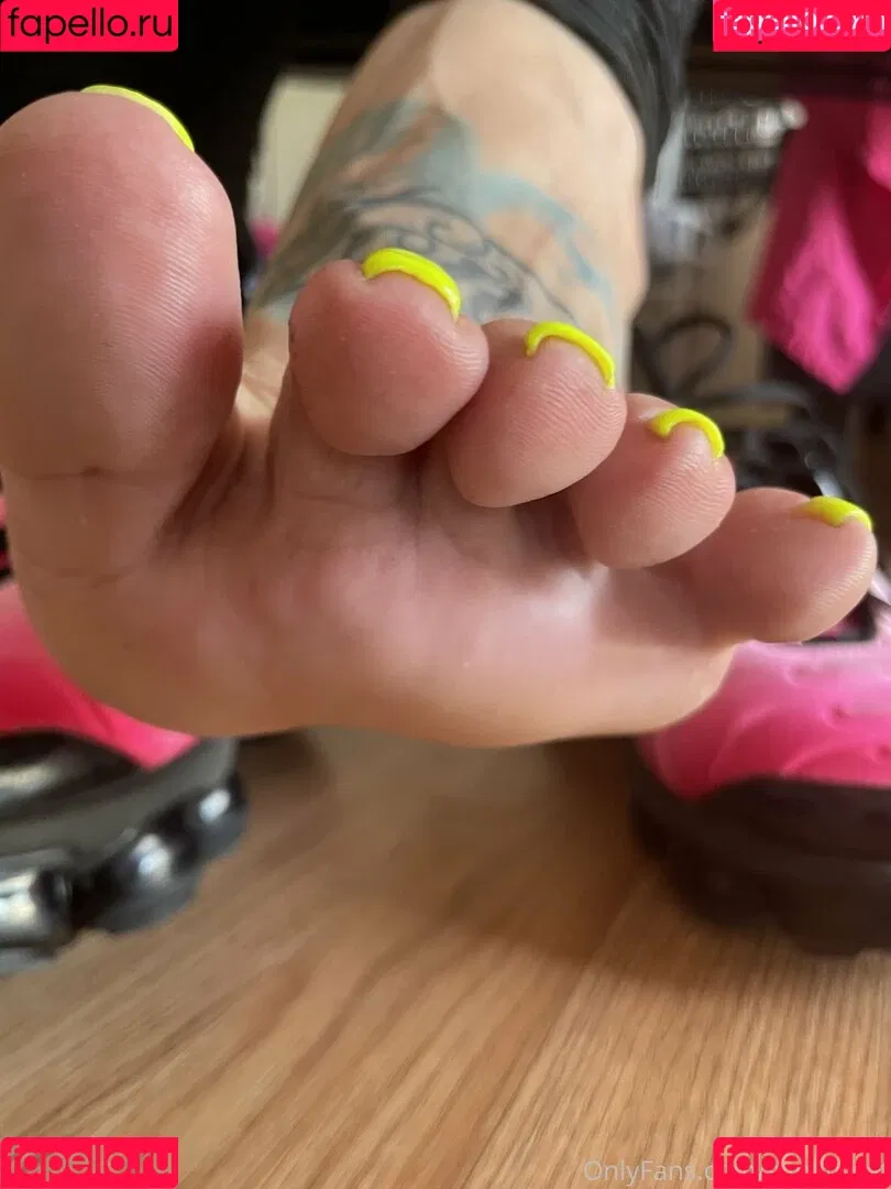 servingfet Onlyfans Photo Gallery 
