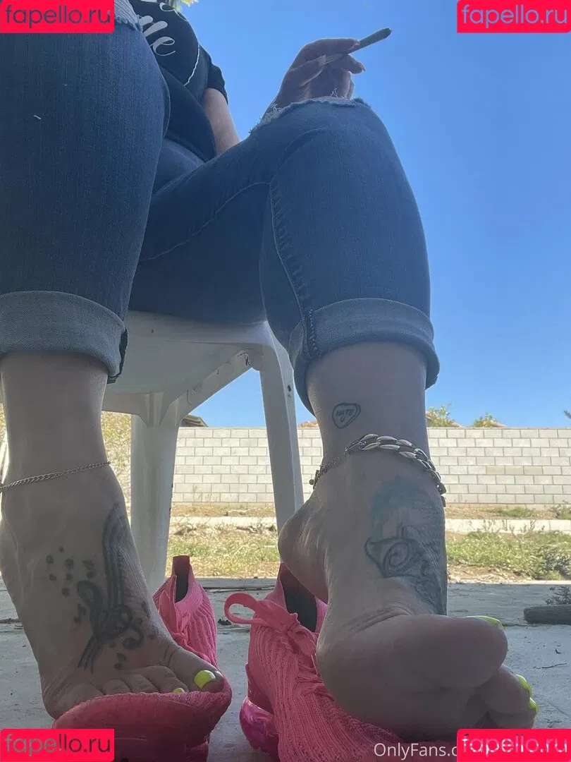 servingfet Onlyfans Photo Gallery 