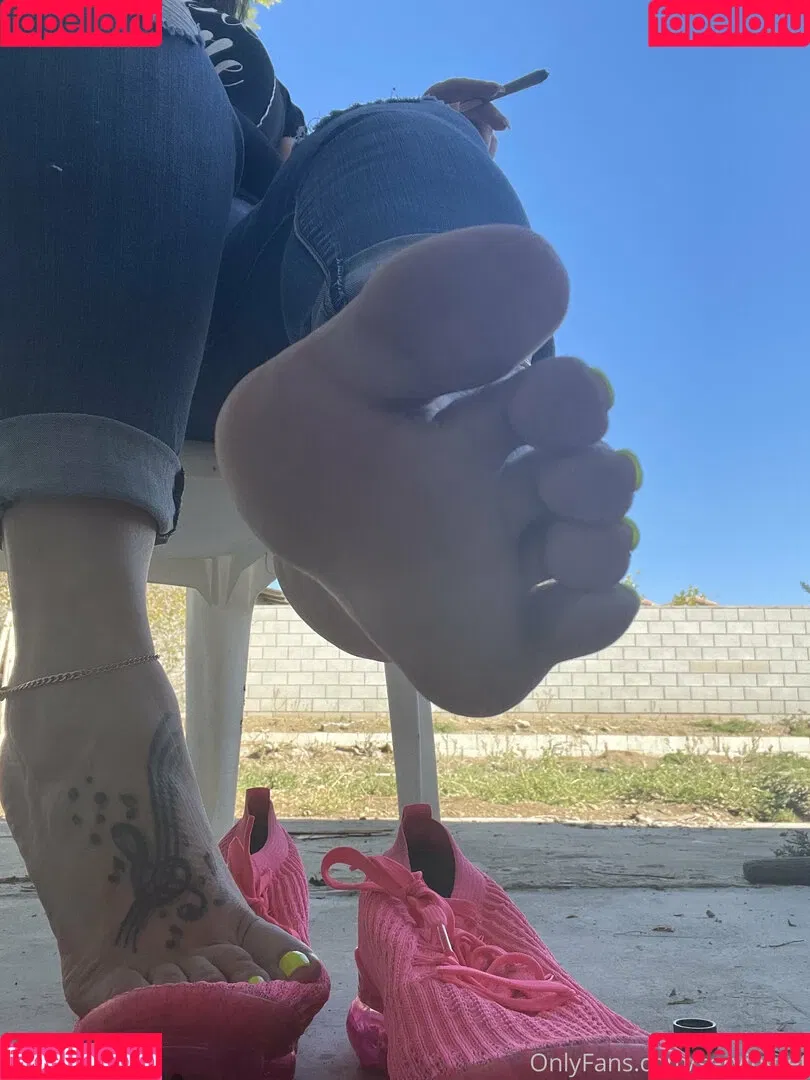 servingfet Onlyfans Photo Gallery 