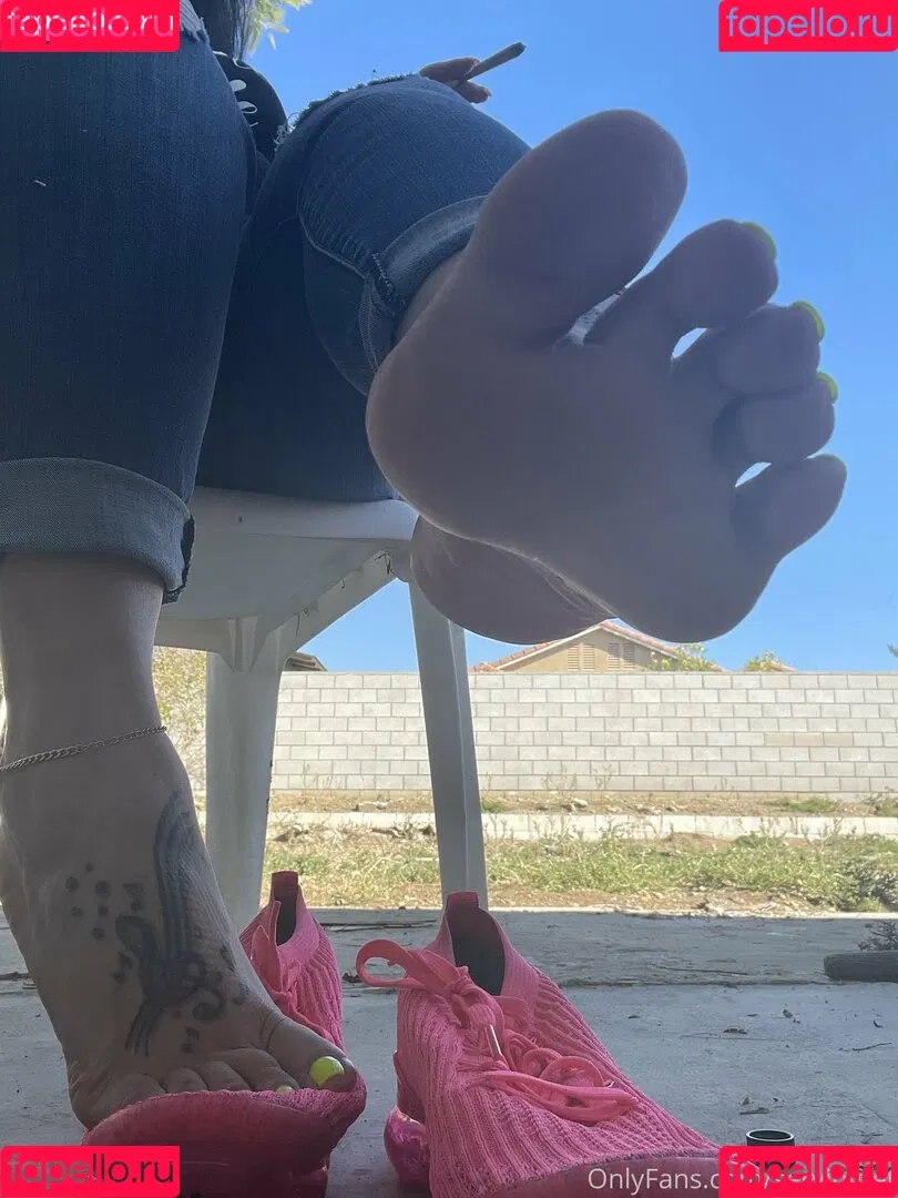 servingfet Onlyfans Photo Gallery 