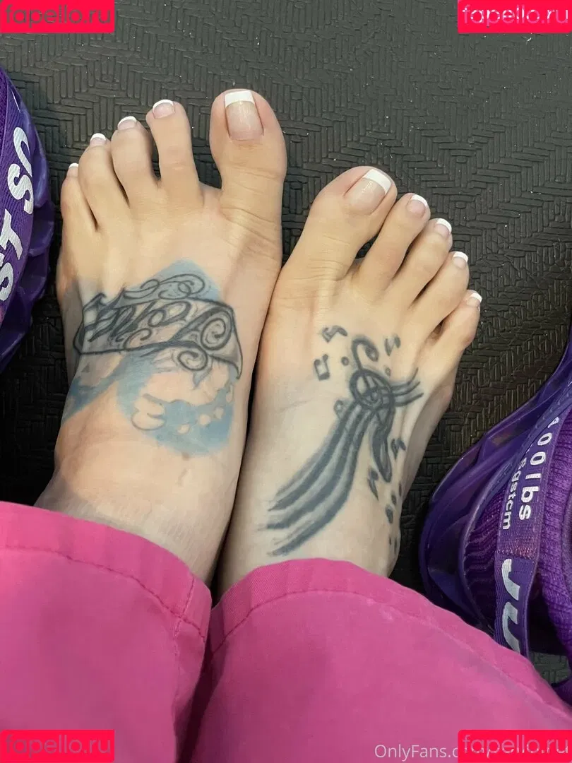servingfet Onlyfans Photo Gallery 