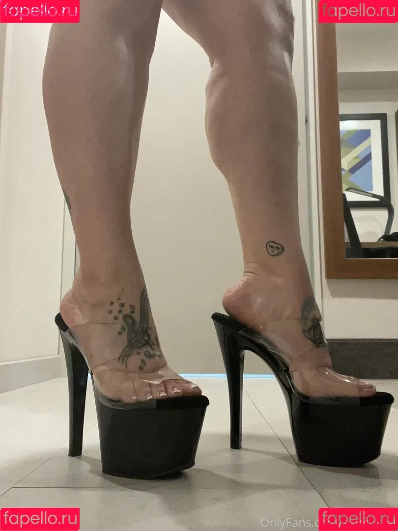 servingfet Onlyfans Photo Gallery 