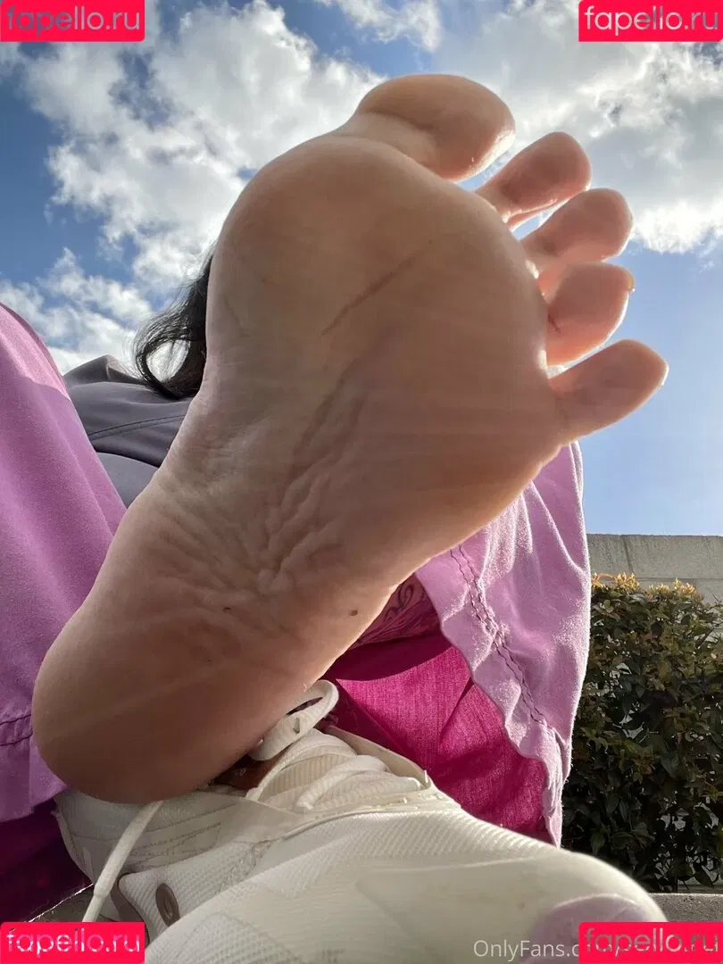 servingfet Onlyfans Photo Gallery 