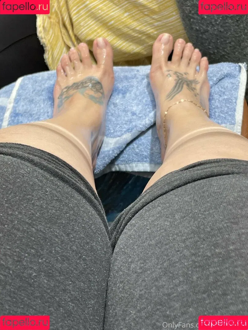 servingfet Onlyfans Photo Gallery 