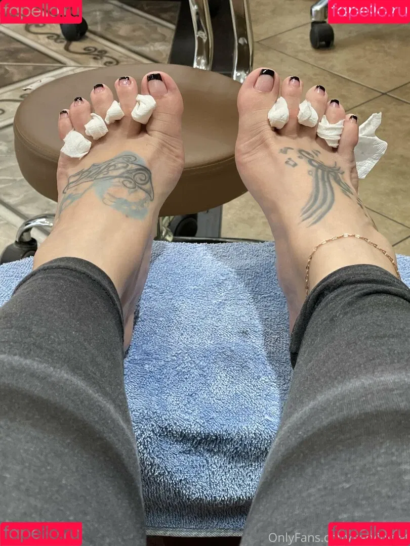 servingfet Onlyfans Photo Gallery 