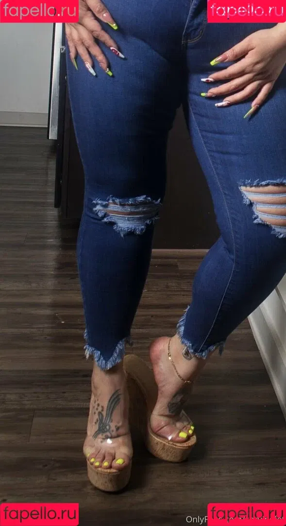 servingfet Onlyfans Photo Gallery 
