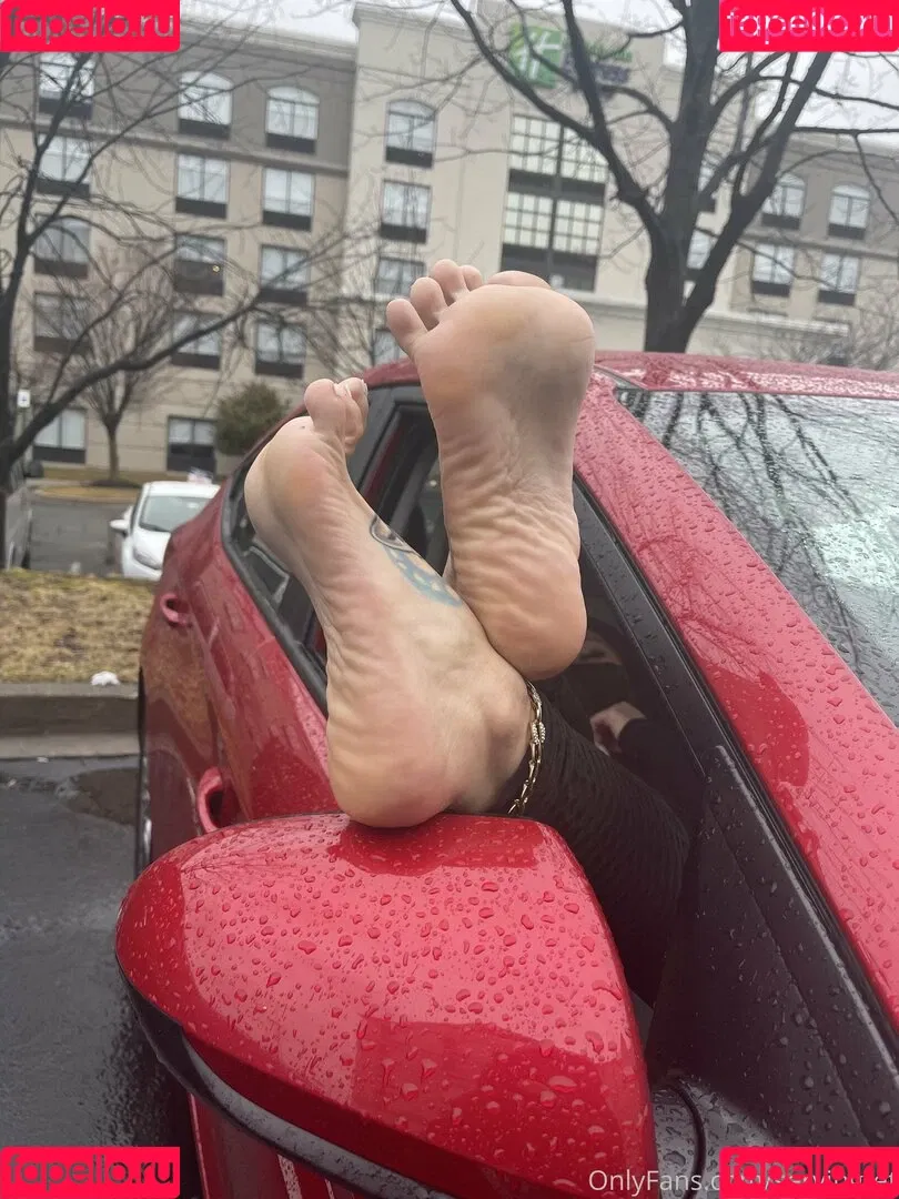 servingfet Onlyfans Photo Gallery 