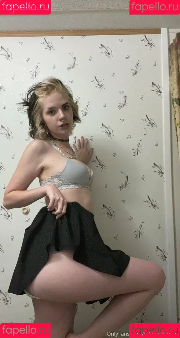 gothichorrorcliche Onlyfans Photo Gallery 