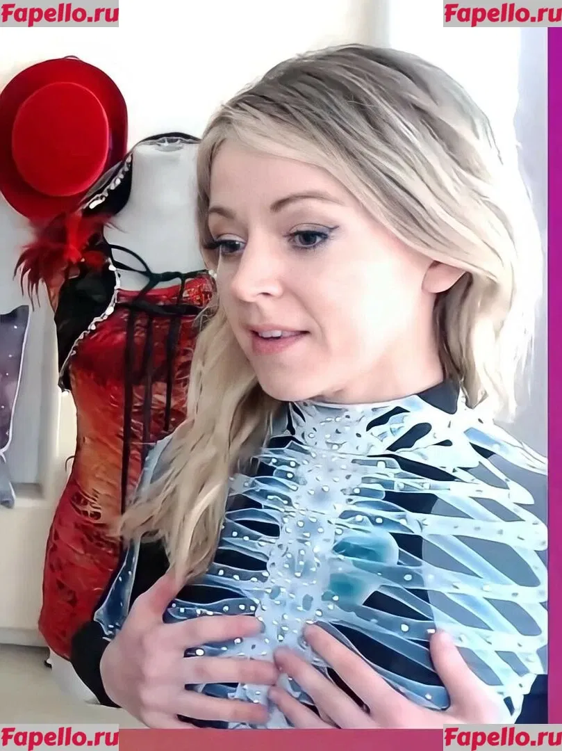 Lindsey Stirling Onlyfans Photo Gallery 