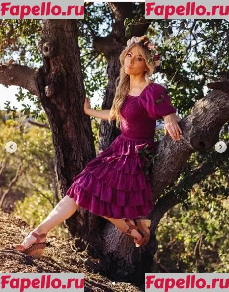 Lindsey Stirling Onlyfans Photo Gallery 