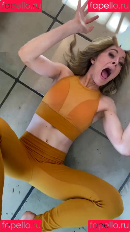 Lindsey Stirling Onlyfans Photo Gallery 