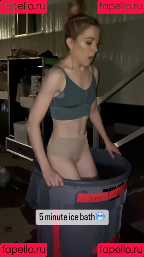 Lindsey Stirling Onlyfans Photo Gallery 