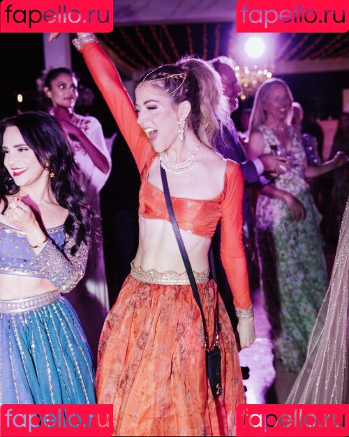 Lindsey Stirling Onlyfans Photo Gallery 