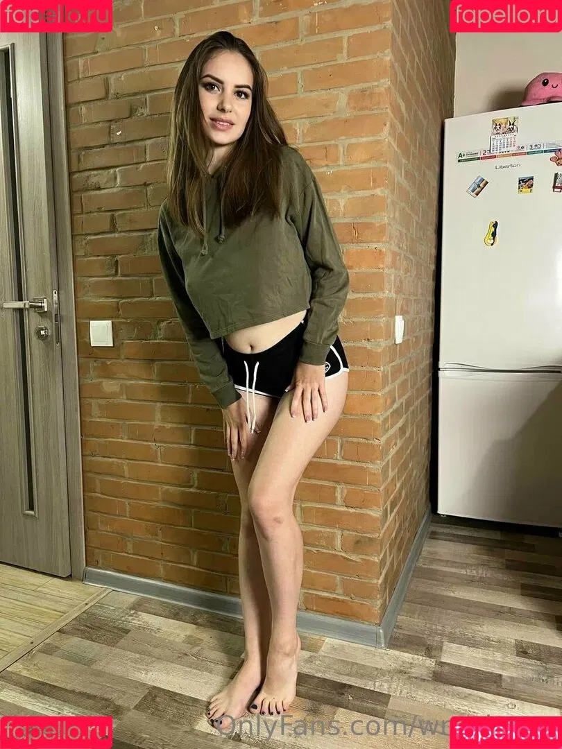 wrenirene Onlyfans Photo Gallery 