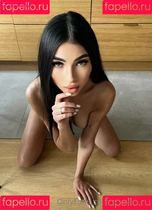 wrenirene Onlyfans Photo Gallery 