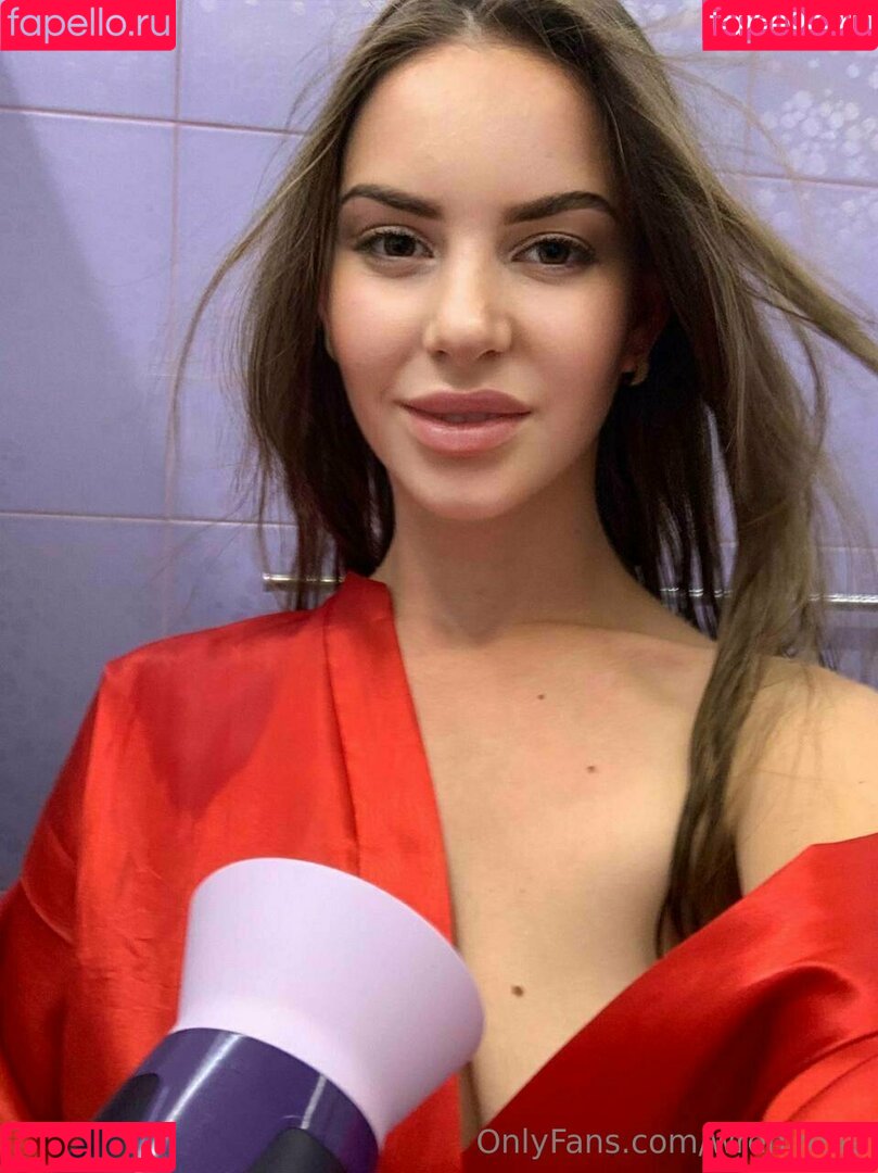 wrenirene Onlyfans Photo Gallery 