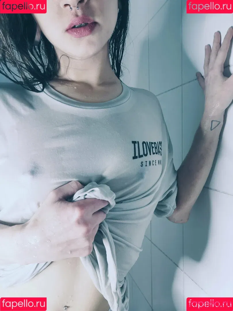 lunahaze Onlyfans Photo Gallery 