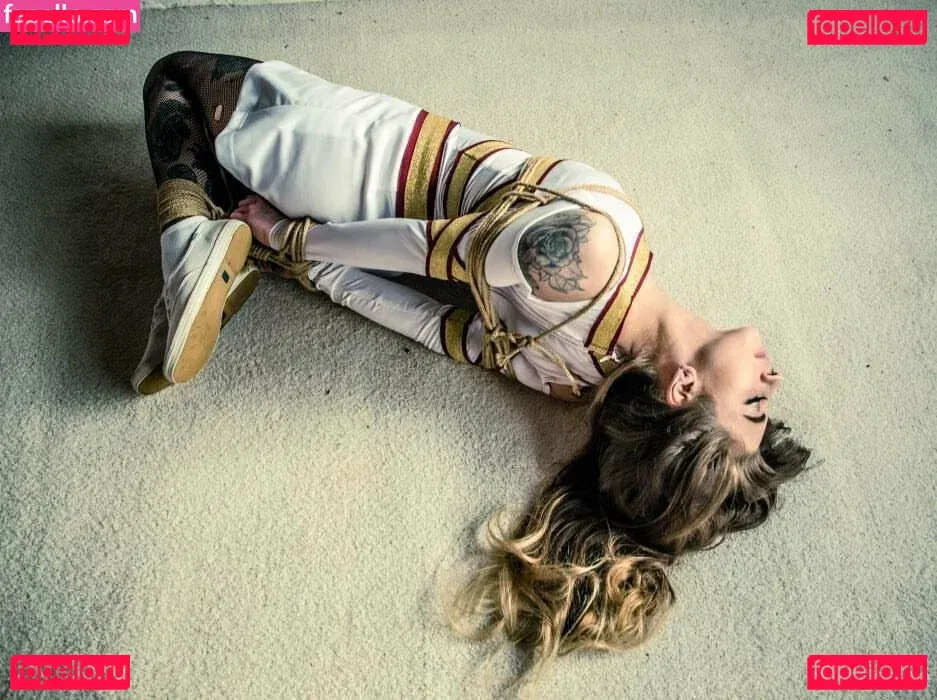 lunahaze Onlyfans Photo Gallery 