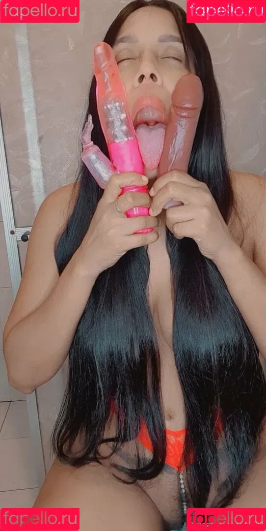 negrapomposa_28 Onlyfans Photo Gallery 