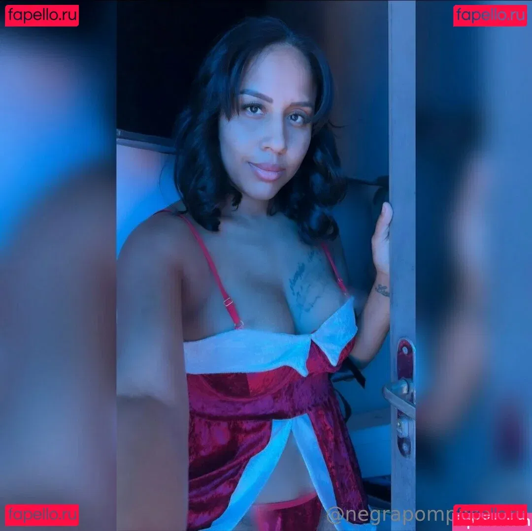 negrapomposa_28 Onlyfans Photo Gallery 