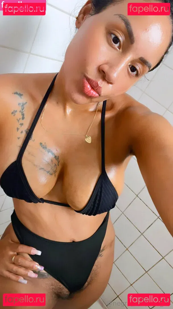 negrapomposa_28 Onlyfans Photo Gallery 