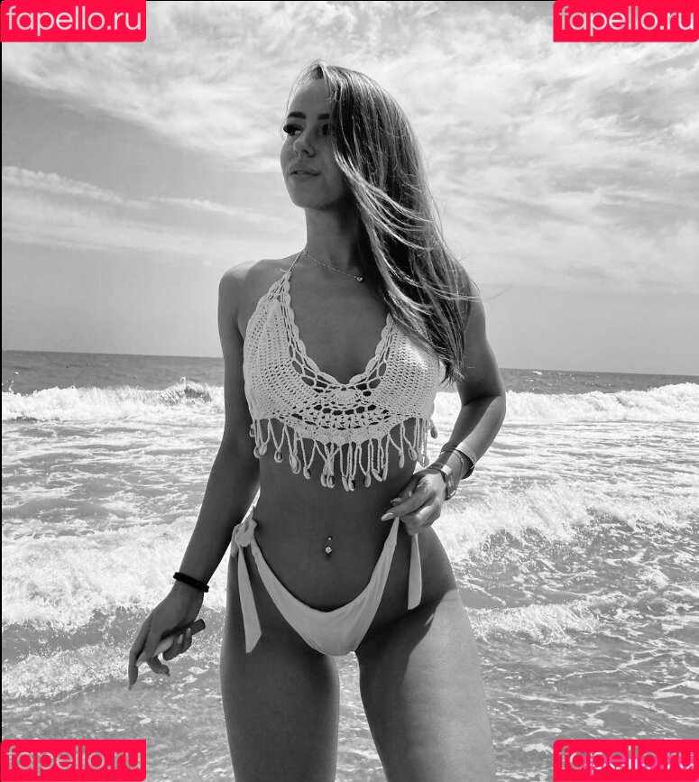 ale_alexandra79 Onlyfans Photo Gallery 