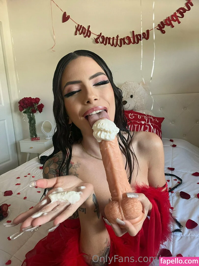 Antocht Onlyfans Photo Gallery 
