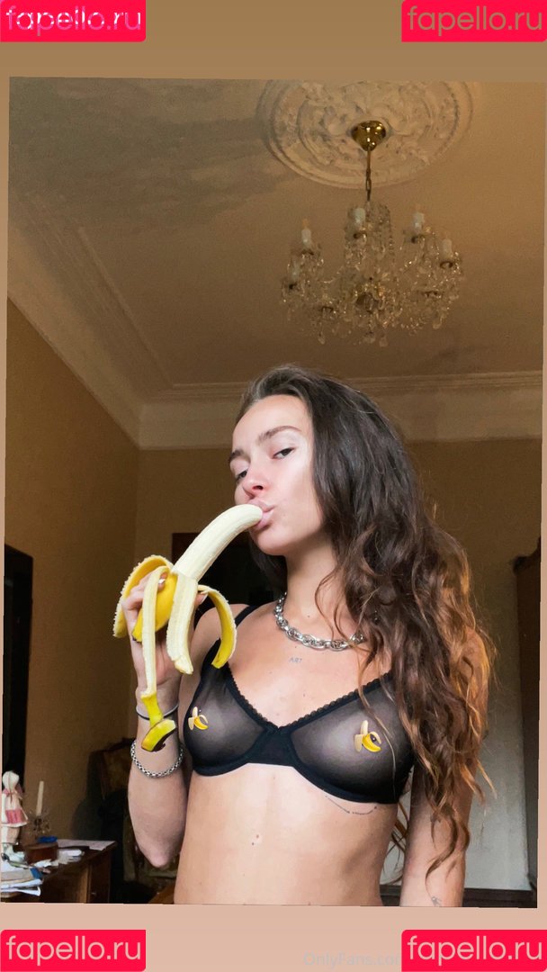 Ariel LB Onlyfans Photo Gallery 