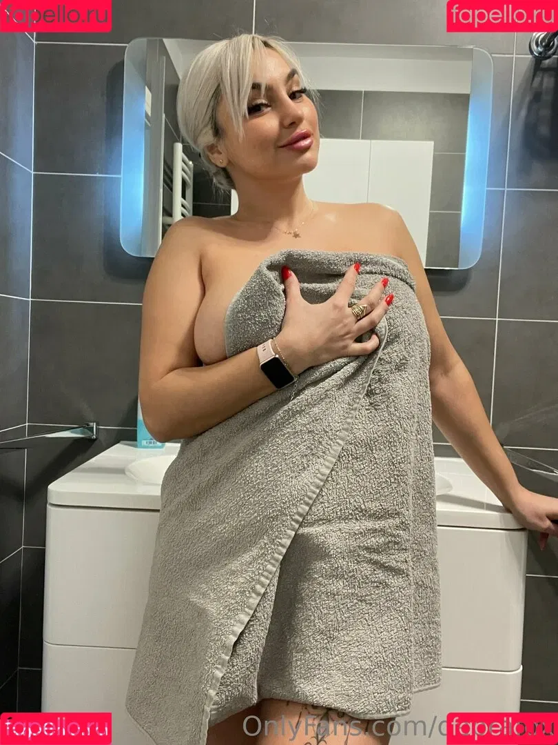 debrafox Onlyfans Photo Gallery 