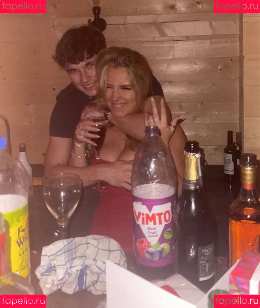 Gracie M Onlyfans Photo Gallery 