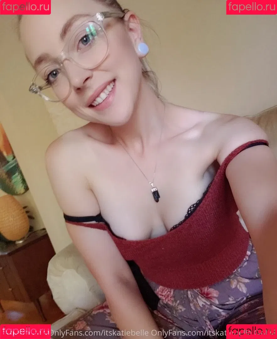 itskatiebelle Onlyfans Photo Gallery 