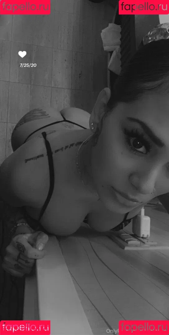 sheaintmel Onlyfans Photo Gallery 