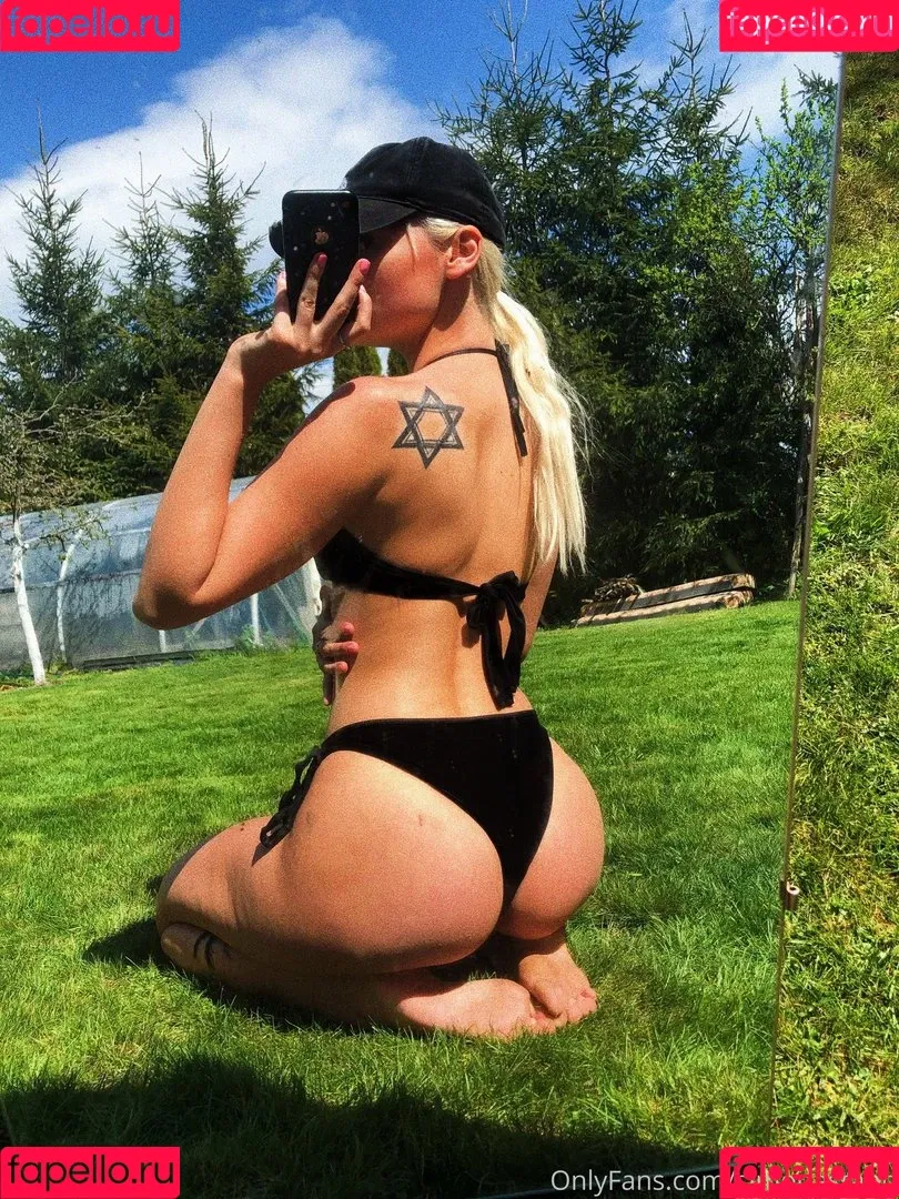 simonastann Onlyfans Photo Gallery 