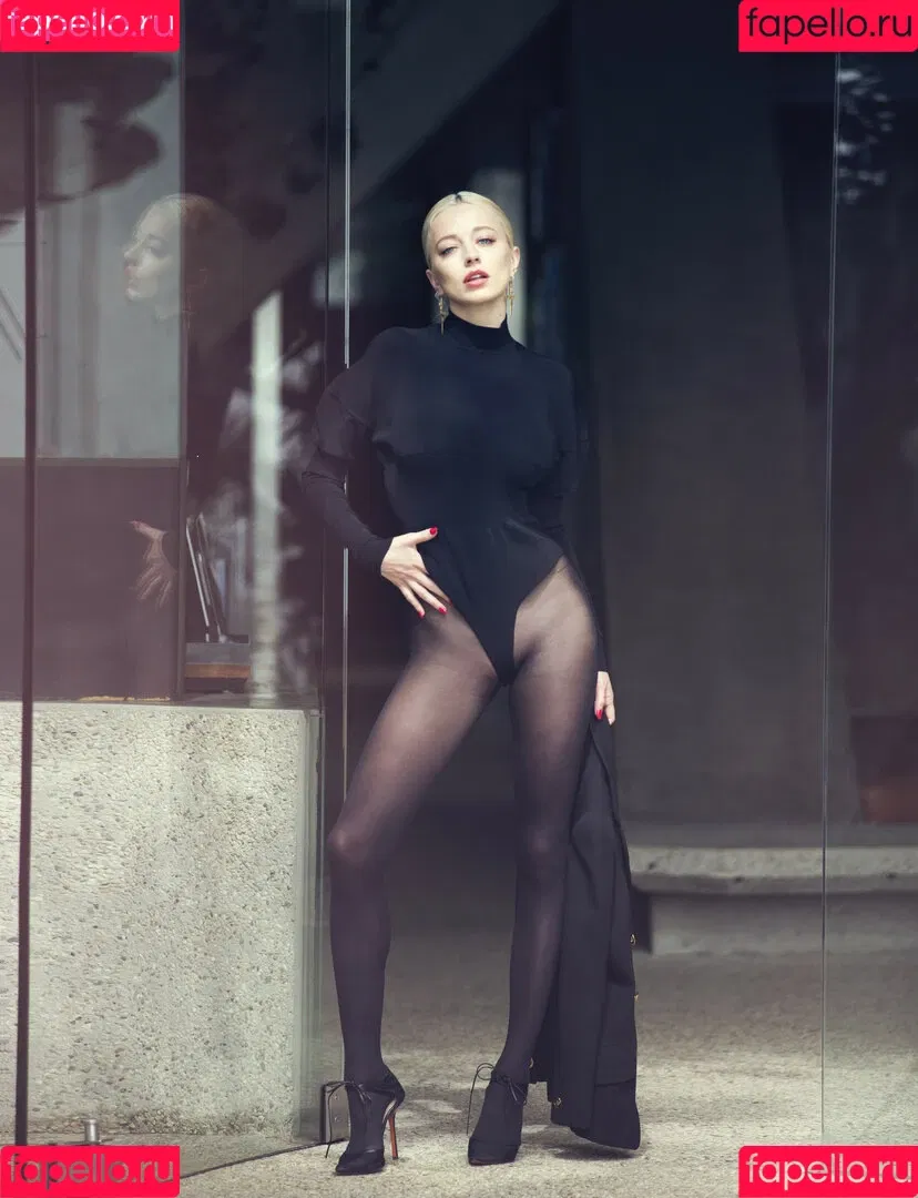 Caroline Vreeland Onlyfans Photo Gallery 