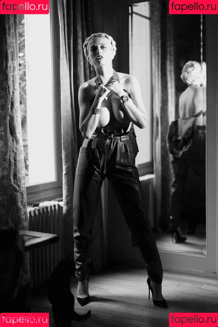 Caroline Vreeland Onlyfans Photo Gallery 