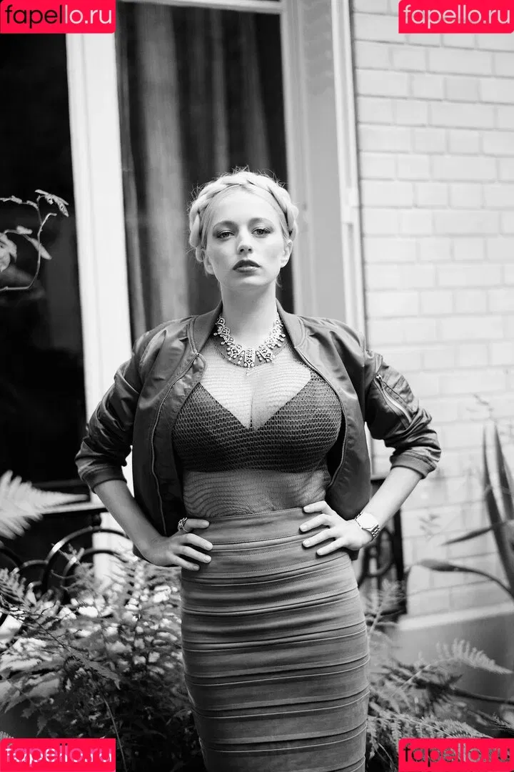 Caroline Vreeland Onlyfans Photo Gallery 