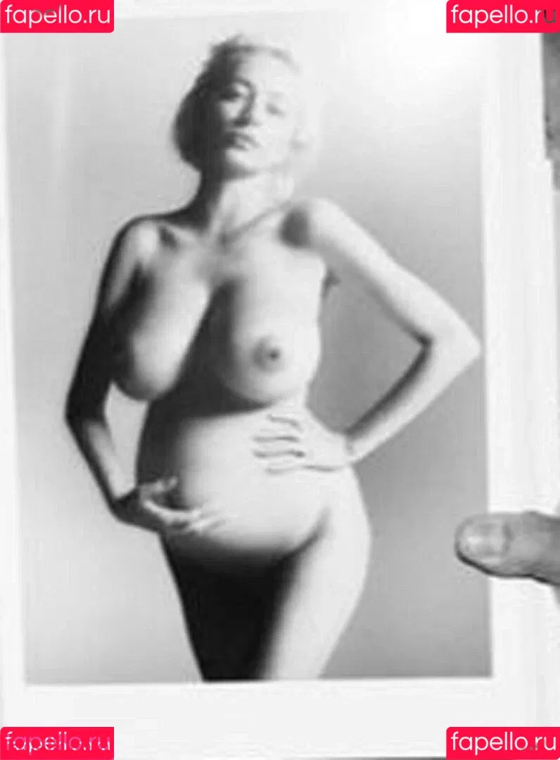 Caroline Vreeland Onlyfans Photo Gallery 