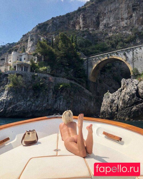 Caroline Vreeland Onlyfans Photo Gallery 